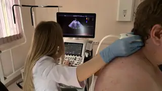 Красноярские врачи научились точно определять скрытые причины инсульта у молодых людей