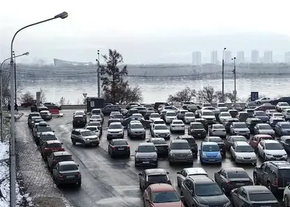 Новая платная парковка заработает в Красноярске возле Коммунального моста