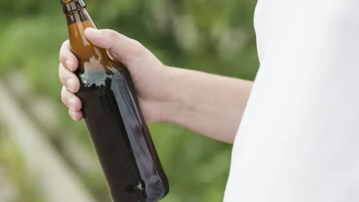 В Красноярске продавщица попалась на продаже пива подростку: она отделалась штрафом в 50 тысяч рублей