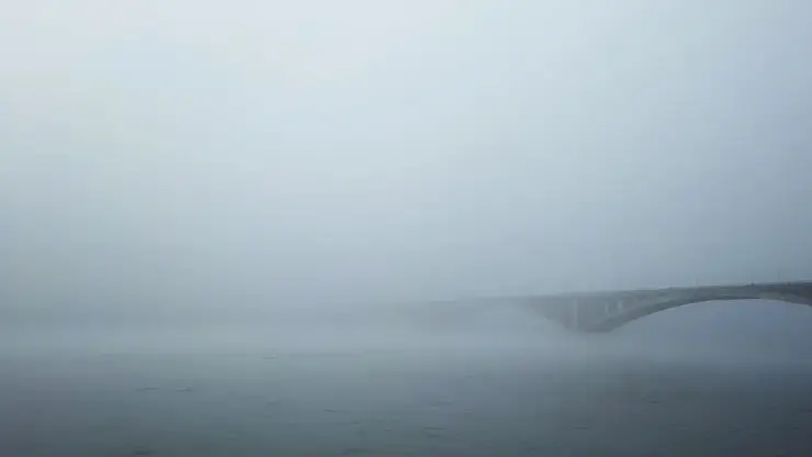 Не видно даже моста: густой туман накрыл Красноярск