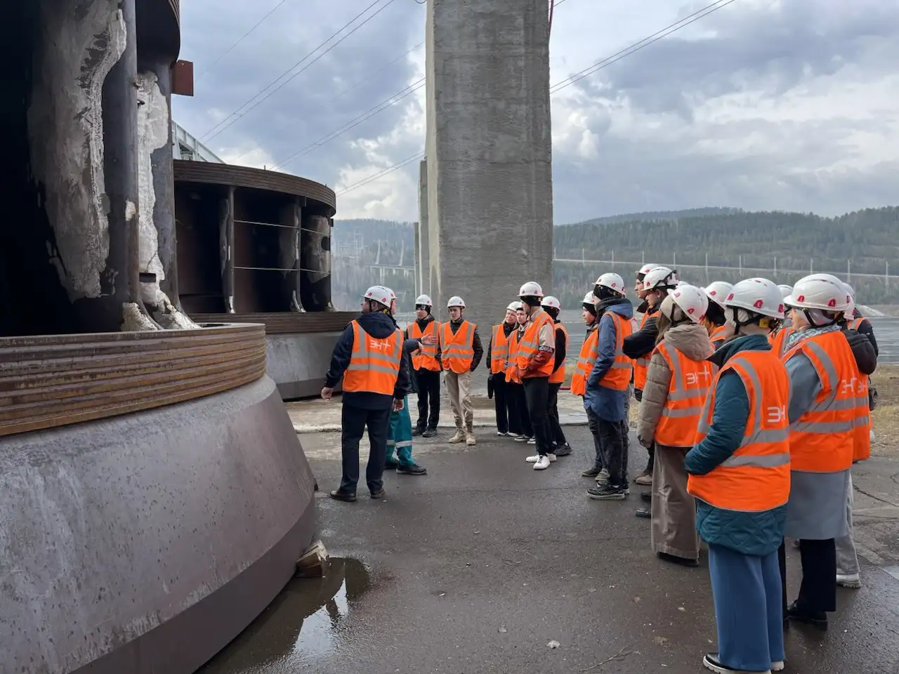 Фото: Красноярская ГЭС