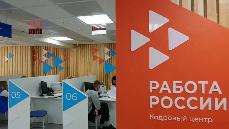 Работодатели Красноярского края открывают временные вакансии из-за роста производства