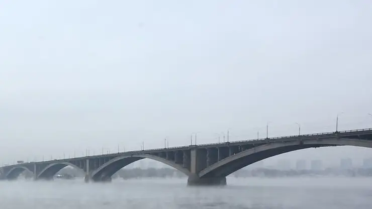 В Красноярске весной водолазы обследуют Коммунальный и Октябрьский мосты