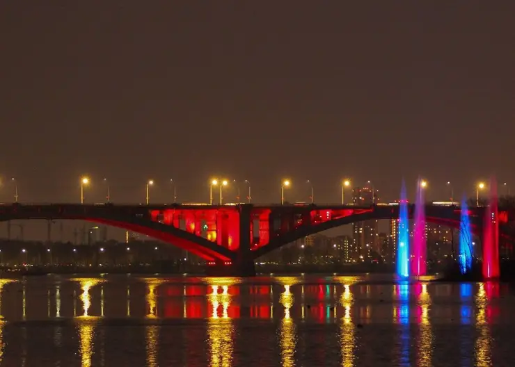 Красноярск поддержит футболистов «Енисея» 11 мая водно-световой иллюминацией