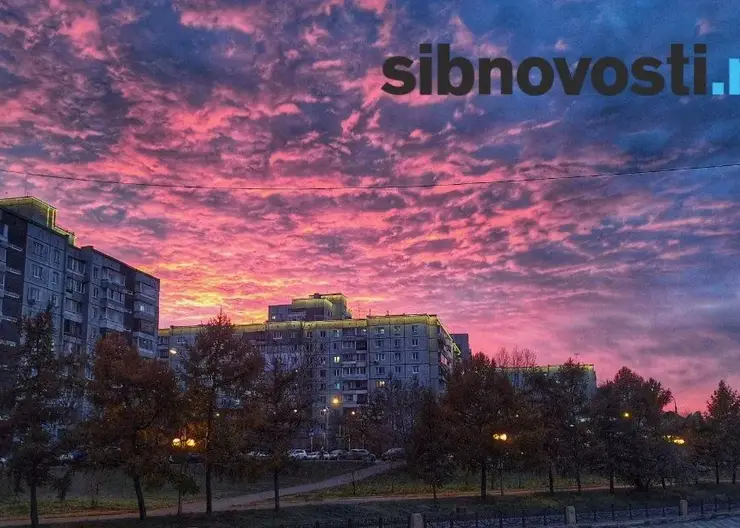 «Такое небо к сильному потеплению»: красноярцев восхитил малиновый закат