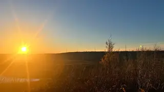 Солнце и луна встретились в небе над Таймыром