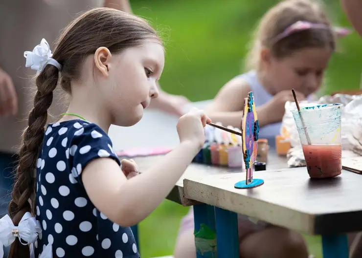 В Красноярске в Ленинском районе откроют уличный кинотеатр