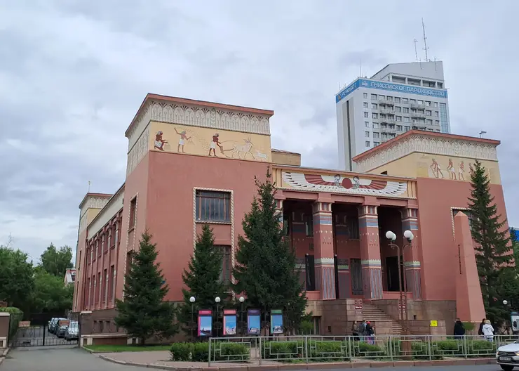 Космонавт Кирилл Песков оставил вещи с орбиты для планетария в краеведческом музее Красноярска. Как попасть на экскурсию?