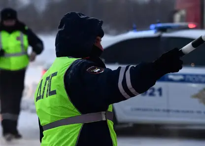 На трассах Красноярского края ограничено движение из-за метели и сильного ветра