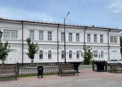 Подрядчик ответил за плохой ремонт исторического здания медтехникума в Минусинске