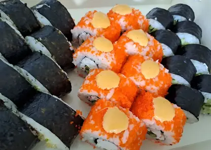 В Роспотребнадзоре красноярцам рассказали, как распознать некачественные роллы