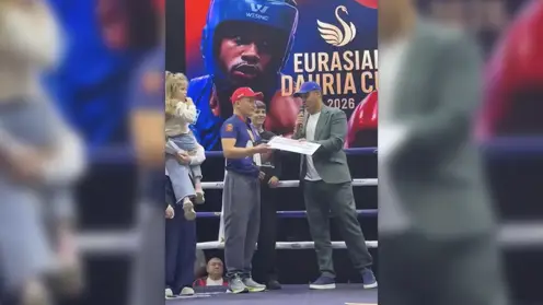 Тренер из Забайкалья и его семья получили в подарок дом