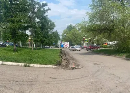 В Красноярске начали ремонтировать дорогу на переулке Афонтовский