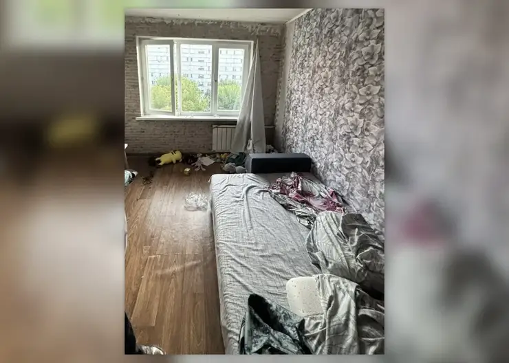 Двухлетний ребёнок погиб после падения из окна пятого этажа в Красноярске