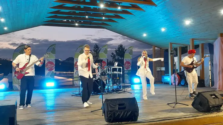 Музыка нас связала на ЯРких берегах