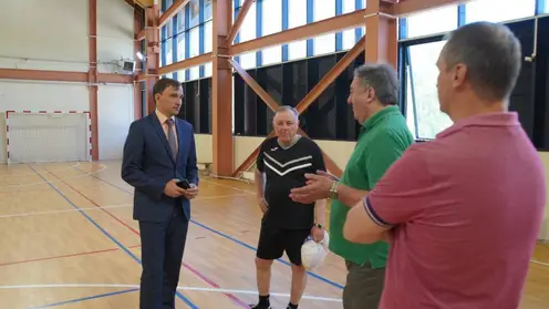 Министр спорта Красноярского края встретился с руководством ХК "Енисей"