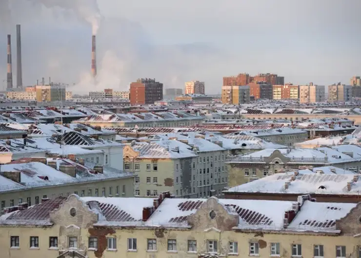 Ученикам первой смены норильских школ с 1 по 11 класс разрешили не посещать занятия из-за штормового предупреждения