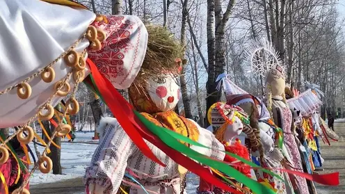Масленица в Татышев-парке Красноярска собрала 12,5 тысяч гостей