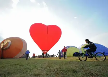 Мошенники массово предлагают жителям Кемерово полетать на воздушном шаре за смешную цену