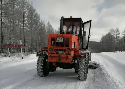 В Чите на дороги вывели 50 спецмашин для уборки от снега