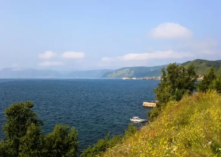 На берегоукрепление озера Байкал в Приангарье направили более 121 млн рублей