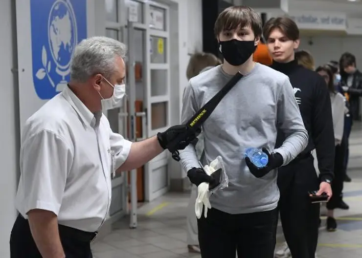 На охрану школ в Иркутске в этом году выделили более 178 млн рублей