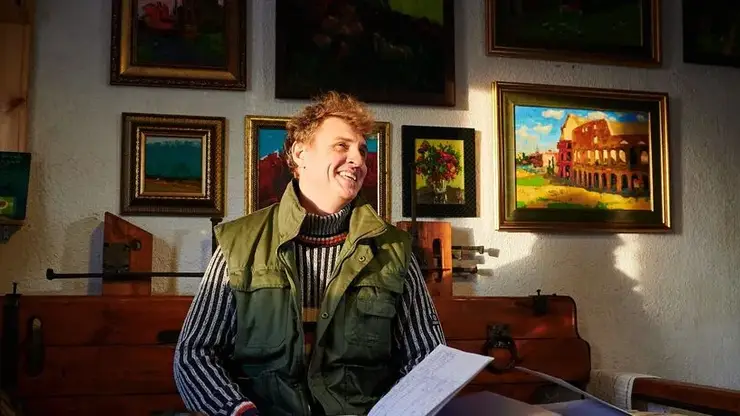 «Зритель должен быть неравнодушен». Художник Святослав Капралов рассказал о смысле искусства и своих мечтах