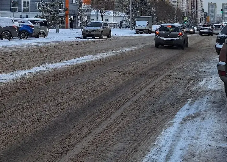 «Сезон дрифта открыт». Жители Красноярска в шоке от уборки города от снега