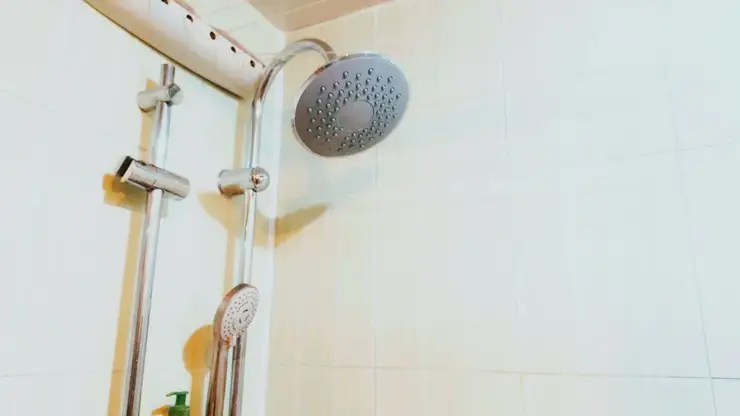 Жители сразу четырех районов Красноярска завтра останутся без горячей воды