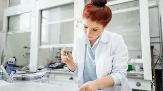 Томские учёные разработали технологию очистки воды из пластиковых отходов Томские учёные разработали технологию очистки воды из пластиковых отходов