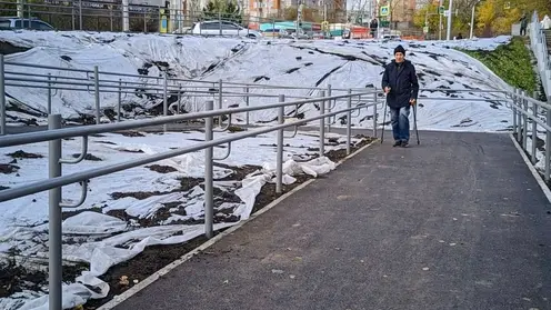 В Октябрьском районе Красноярска появился новый пандус