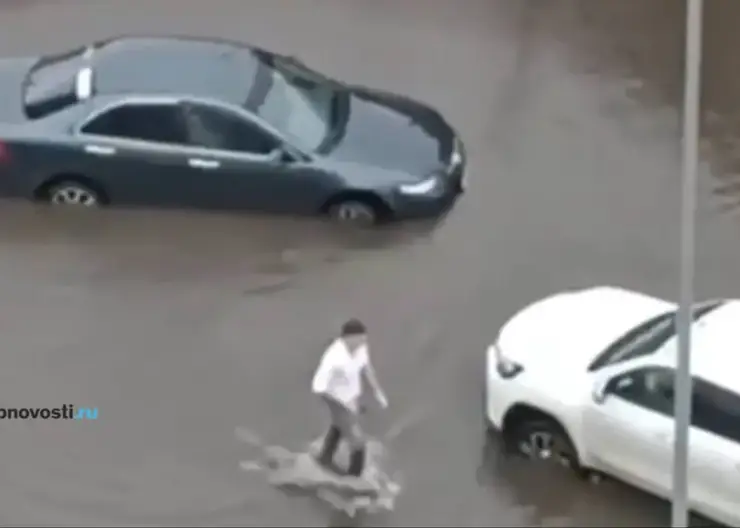 Один из собственников затопляемого проезда на Свердловской передаст его городу, где недавно тысячи жителей оказались в водной блокаде