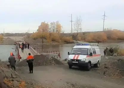 Наплавной мост в Ачинске, с которого рухнул грузовик, эксплуатировали с нарушениями