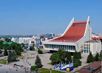 Кровлю омского театра-«трамплина» отремонтируют за 28 миллионов рублей