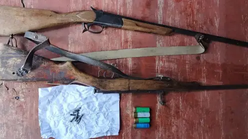 В Красноярском крае у мужчины изъяли незаконно хранившееся оружие и патроны