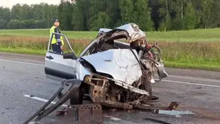 Молодой бесправник на ВАЗе устроил ДТП с тремя погибшими на трассе в Красноярском крае