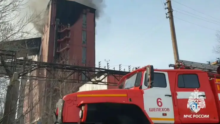 Бункер с углем загорелся в Иркутской области (видео)