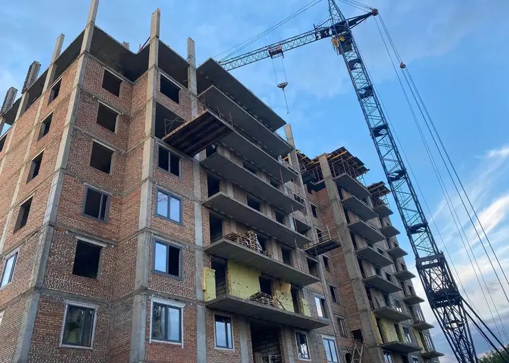 Прокуратура организовала проверку после гибели рабочего на стройке в Красноярске