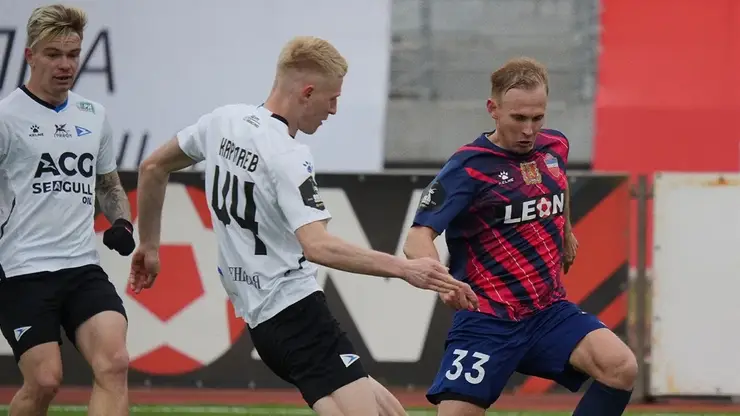 ФК «Енисей» на Центральном стадионе сыграл с «Чайкой»