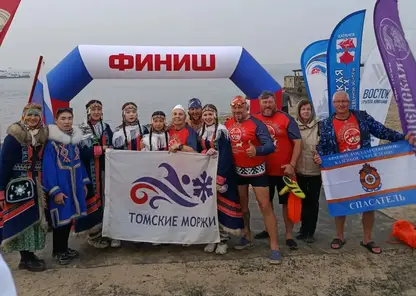 Десять спортсменов преодолели 150-километровую эстафету в ледяной воде на Таймыре