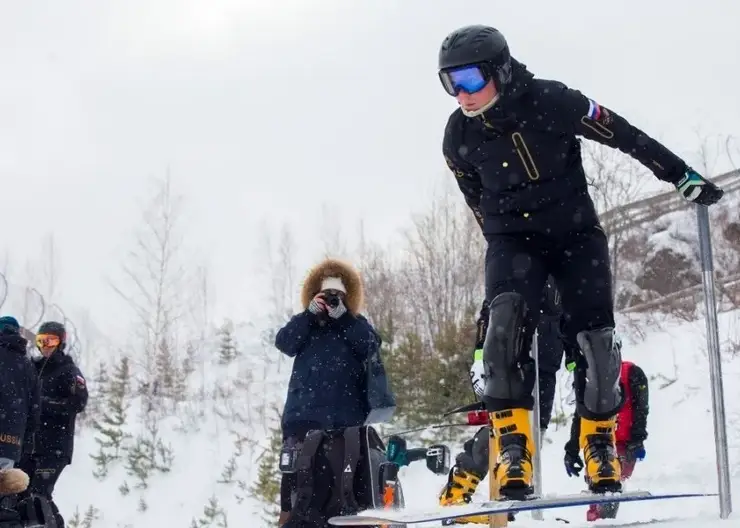 Красноярец Дмитрий Логинов одержал победу на этапе Кубка России по сноуборду