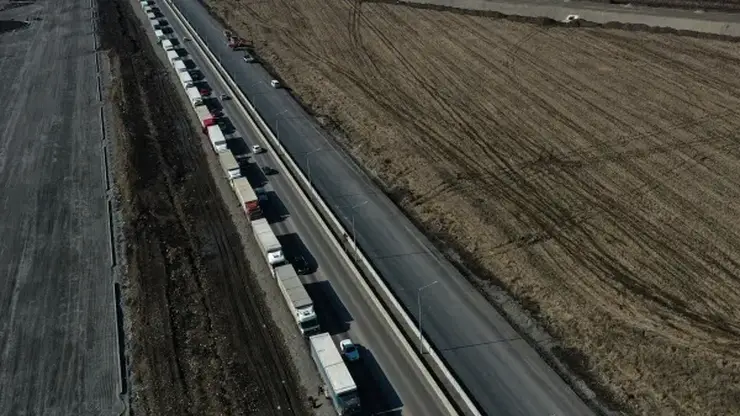 Трассу Тюмень – Омск снова закрывают для грузовиков