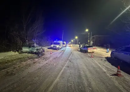 В Омске четыре человека пострадали в ДТП из-за выезда на встречную полосу