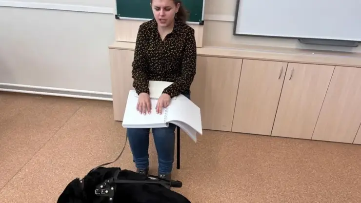 Не пускают в такси и кафе: незрячая жительница Новосибирска рассказала, с чем ей приходится сталкиваться