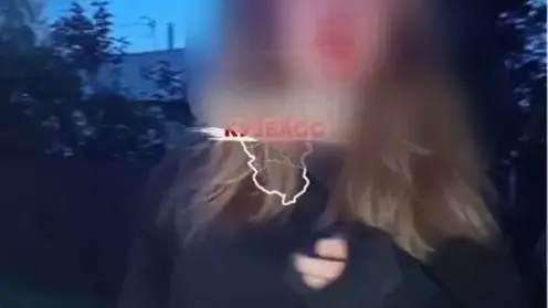 В Кузбассе публично унизили девочку на камеру: избили и бросили в мусорку