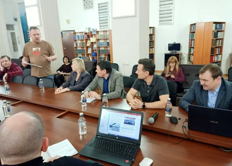 Представители РУСАЛа обсудили с экоактивистами проектную документацию перестройки КрАЗа