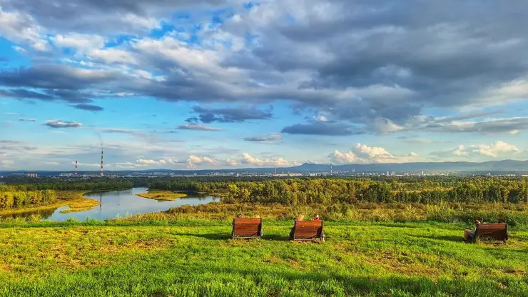 Тепло еще держится. Красноярцев ждет солнечная последняя суббота лета