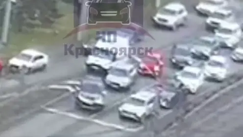 Красноярец заплатит за то, что не пропустил машину скорой помощи. Ему грозит штраф или лишение прав