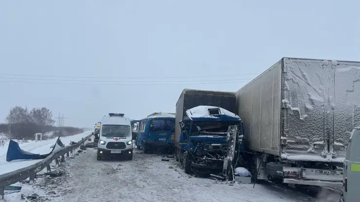 На трассе Тюмень-Омск произошло массовое ДТП с участием автобуса: погибли шесть человек