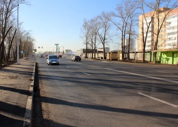 В Красноярске общественные контролёры оценили качество дорожного ремонта на Волжской